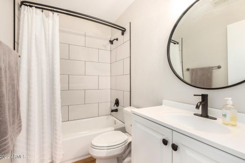 16028 3rd Ave, Phoenix AZ 85023-6282 exterior