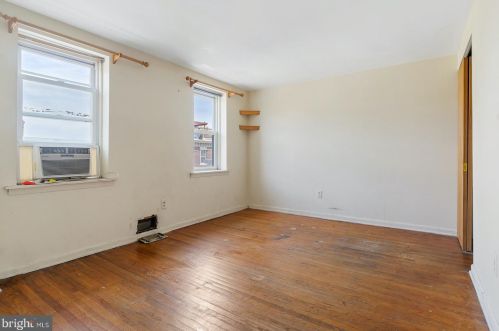 1239 6 St, Philadelphia PA 19140-4561 exterior