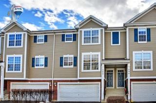 592 Declaration Ln, Aurora IL  60502-7341 exterior