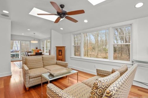 231 Bayberry Ln, Westport CT 06880-4026 exterior