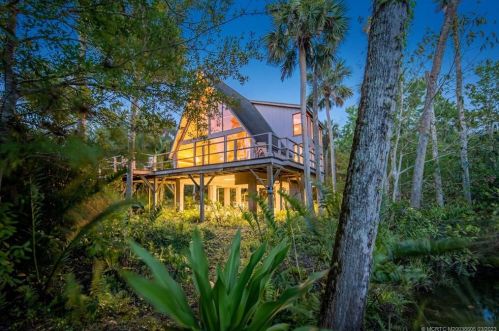 4903 River Pl, Fort Pierce, FL 34982-4110