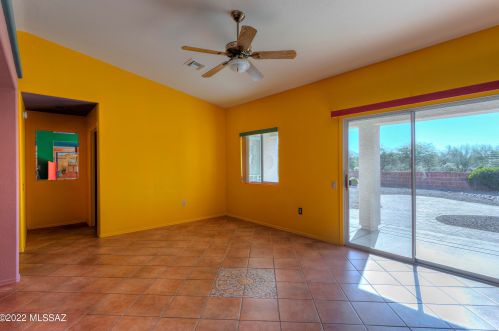 919 Ashworth Rd, Green Valley AZ 85614-5942 exterior