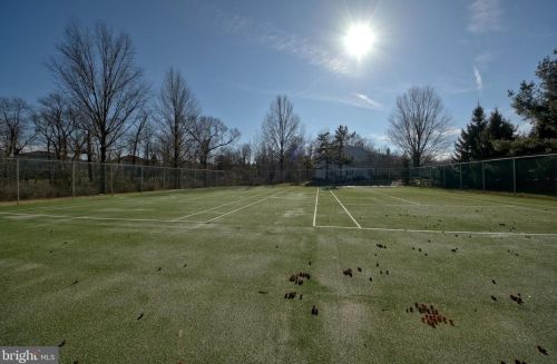 25 Jasmine Ct, Trenton NJ 08648-4808 exterior