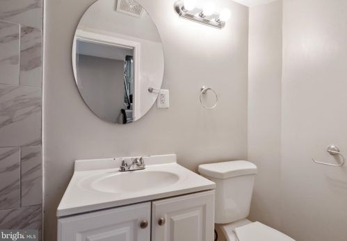 5207 Dover Pl, Alexandria VA 22311-1204 exterior