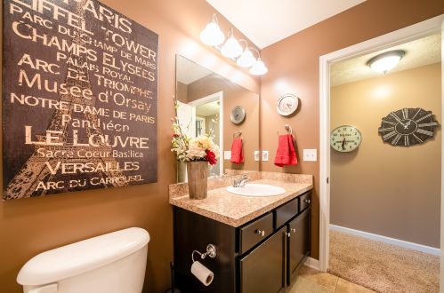 6308 Norfolk Dr, Meskegon MI 49444-7894 exterior