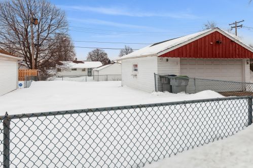 4062 67, Milwaukee WI 53214-1743 exterior