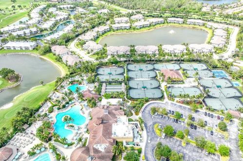 6790 Canwick Cove Cir, Naples FL 34113-3207 exterior