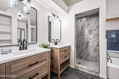 7081 Camino Triste, Tucson AZ  85746-7985 exterior