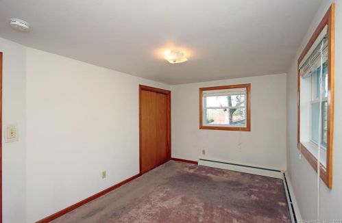 31 Barbero Dr, Torrington CT 06790-5702 exterior