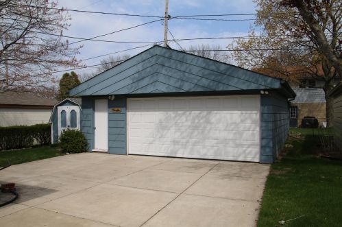 2474 94, Milwaukee WI 53224-5238 exterior