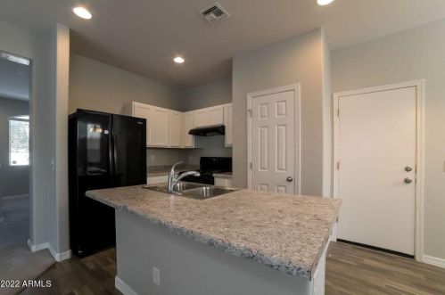 5441 Albeniz Pl, Phoenix AZ  85043-4730 exterior