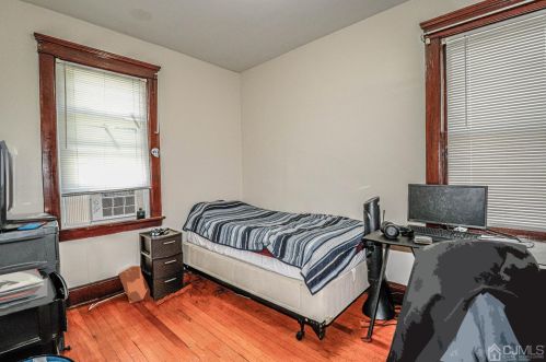 239 Hamilton St, New Brunswick NJ 08901-2205 exterior