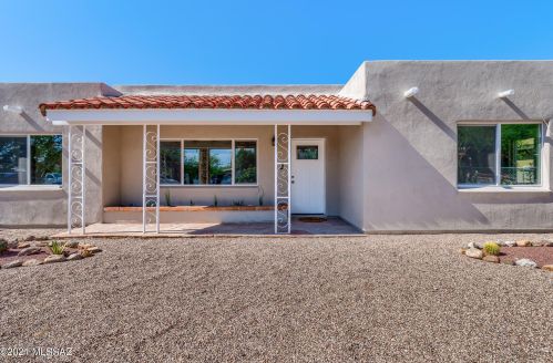 4025 Roberts Pl, Tucson, AZ 85711-1035