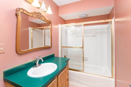 4815 Oneida St, Duluth MN 55804-1639 exterior