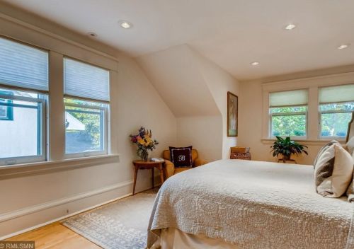 1882 Feronia Ave, Saint Paul MN 55104-3550 exterior