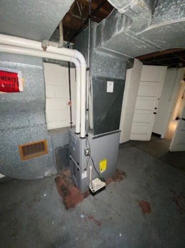 1725 Peck St, Meskegon MI 49441-2530 exterior