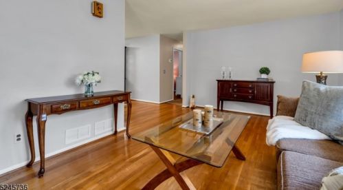 1395 Croyden Rd, Bridgewater NJ 08807-1310 exterior