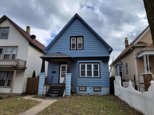 1411 Hayes Ave, Milwaukee WI 53215-3139 exterior