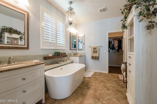 3765 Aracely Dr, Phoenix AZ 85087-5998 exterior