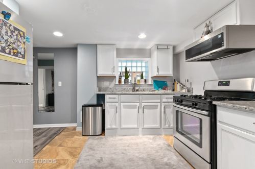 227 Leamington Ave, Chicago IL 60651-2964 exterior