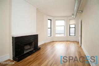 2856 Clark St, Chicago IL  60657-5280 exterior