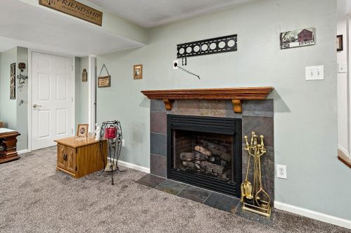 700 Edgewater Dr, Pittsburgh PA 15122-1119 exterior