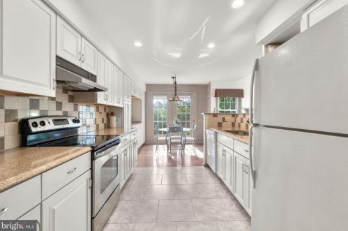 10960 Bloomingdale Dr, Rockville MD 20852-5550 exterior