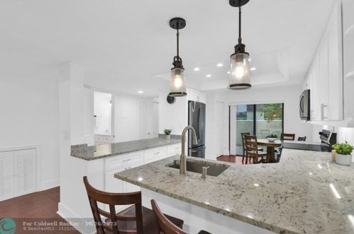 1330 13 St, Boca Raton FL 33486-5323 exterior