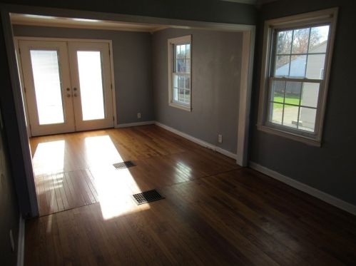 57 Surrey Rd, Springfield MA 01118-1143 exterior