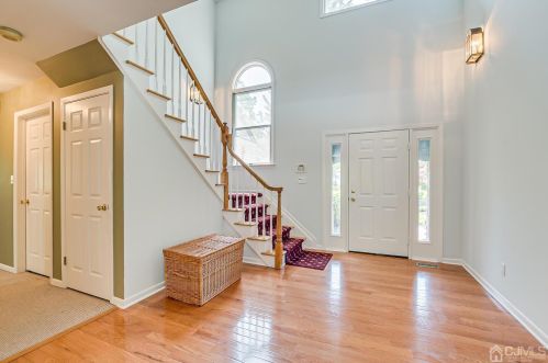 102 King St, Edison NJ 08820-1023 exterior