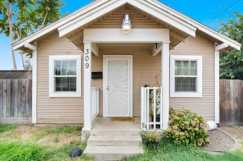 309 Orange St, Turlock, CA 95380-4727