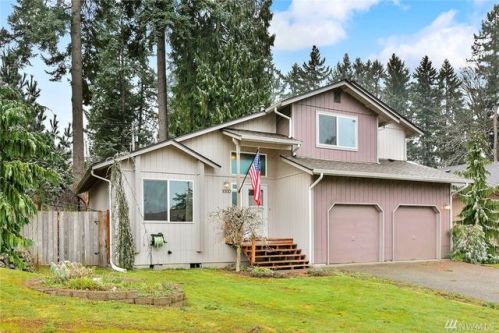 1000 Regal Ct, Bremerton, WA 98311-3262