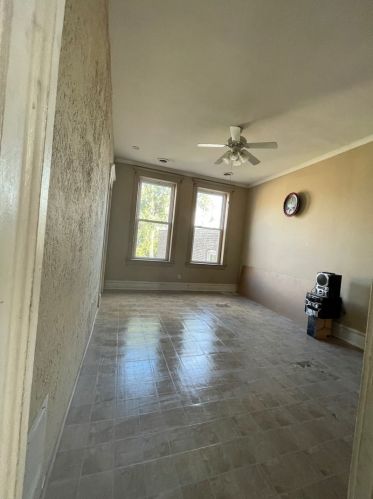 2420 Sawyer Ave, Chicago IL 60647-2541 exterior