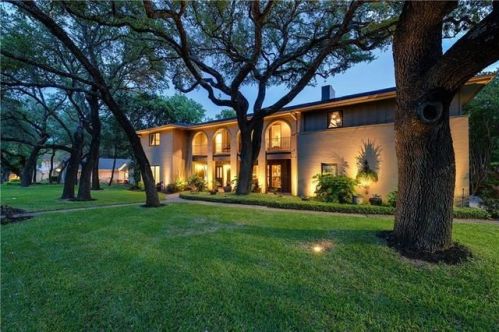 9305 Cedar Crest Dr, Austin TX  78750-2720 exterior