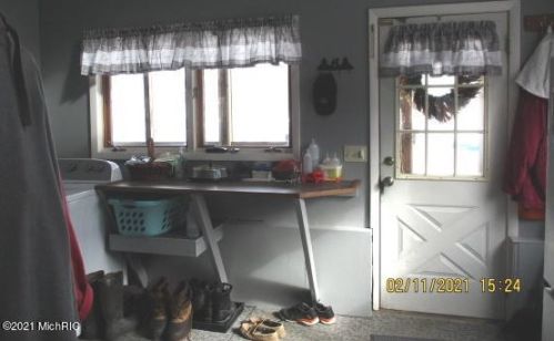 301 Cecil St, Glendora MI 49107-1706 exterior