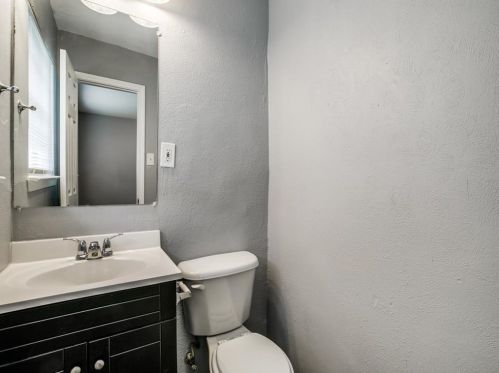 3037 Mccarthy St, Irving TX 75062-4150 exterior