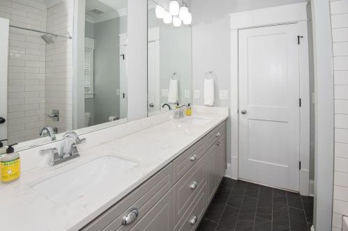 1242 Beechview Dr, Atlanta GA 30316-2625 exterior