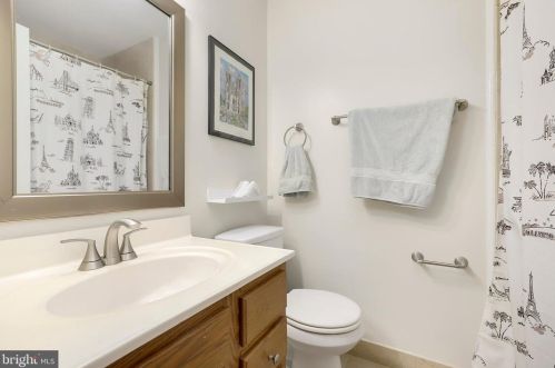 3815 White Post Ct, Alexandria VA 22304-6357 exterior