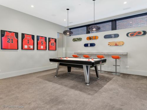 1857 Orch St, Chicago IL 60614-5109 exterior