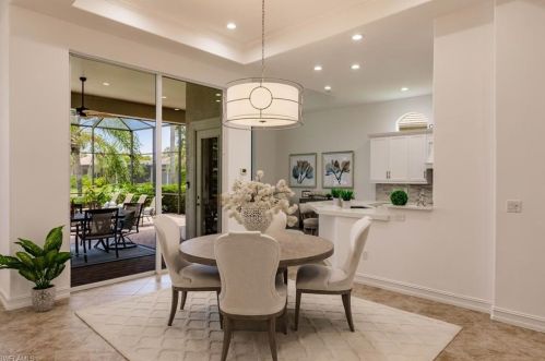 8975 Shenendoah Cir, Naples FL 34113-1670 exterior