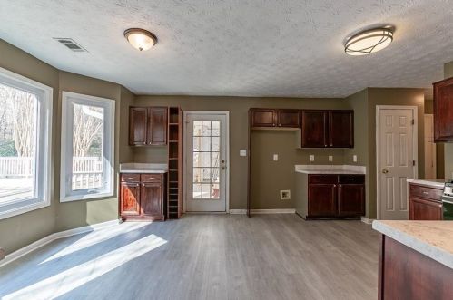 3070 Dogwood Crk Pkwy, Duluth GA 30096-7412 exterior