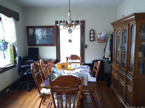 12 Winfield Ct, Norwalk CT 06855-2117 exterior