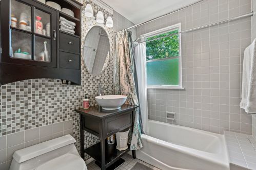 2867 Superior St, Milwaukee WI  53207-2550 exterior