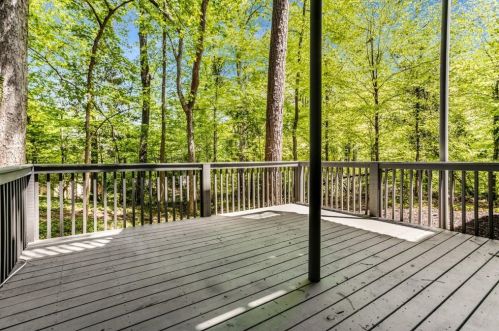 2933 Margaret Mitchell Ct, Atlanta GA 30327-1614 exterior