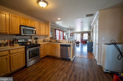 1065 Melrose Ave, Trenton NJ 08629-2507 exterior