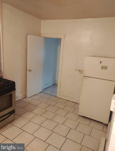 4014 6 St, Philadelphia PA 19140-2501 exterior