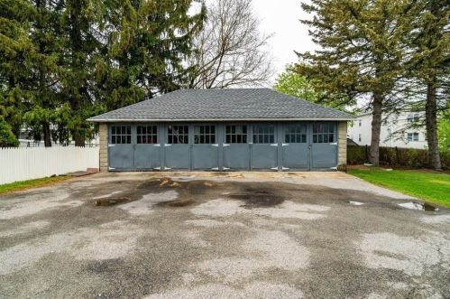 12 Kosta St, Worcester MA 01607-1525 exterior