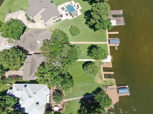 2811 Pne Arbor Dr, Montgomery TX 77356-5426 exterior