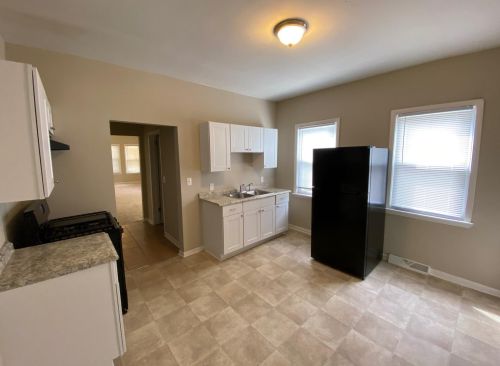 2319 44th St, Milwaukee, WI 53210-2937