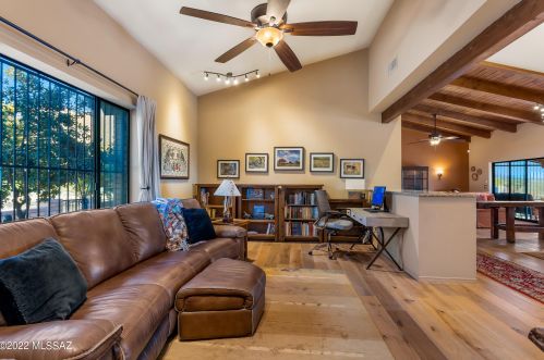 6822 Table Mtn Rd, Tucson AZ 85718-1328 exterior